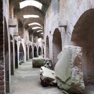 Napoli: Tempio di Serapide, Anfiteatro Flavio, Castello Aragonese di Baia (8 ore)