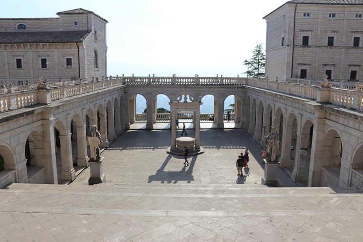 amalfi-tour-campania-cassino