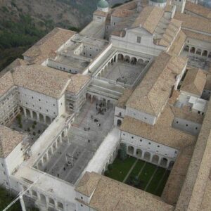 Tour Abbazia di Cassino, degustazione di vini cantine Porto di Mola (8 ore)